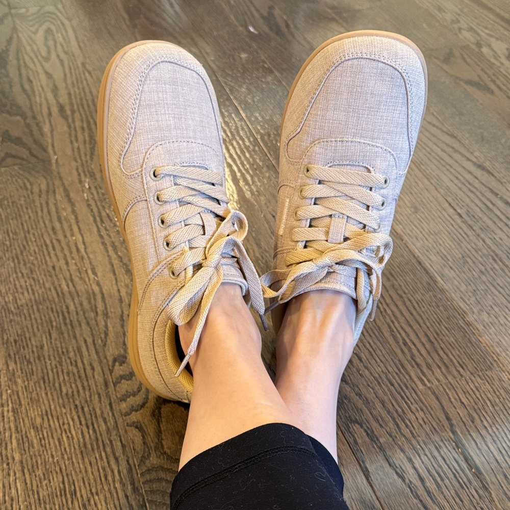 Hobibear Women's Tan Casual Sneakers size 40 NEW in box